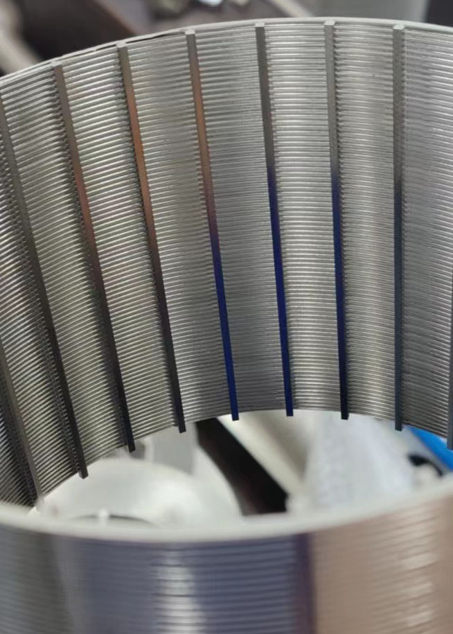 Why is the wedge wire screen suitable for water well screen?